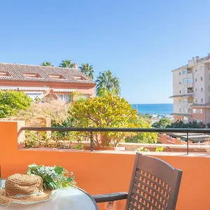 Sea Views L Apartment