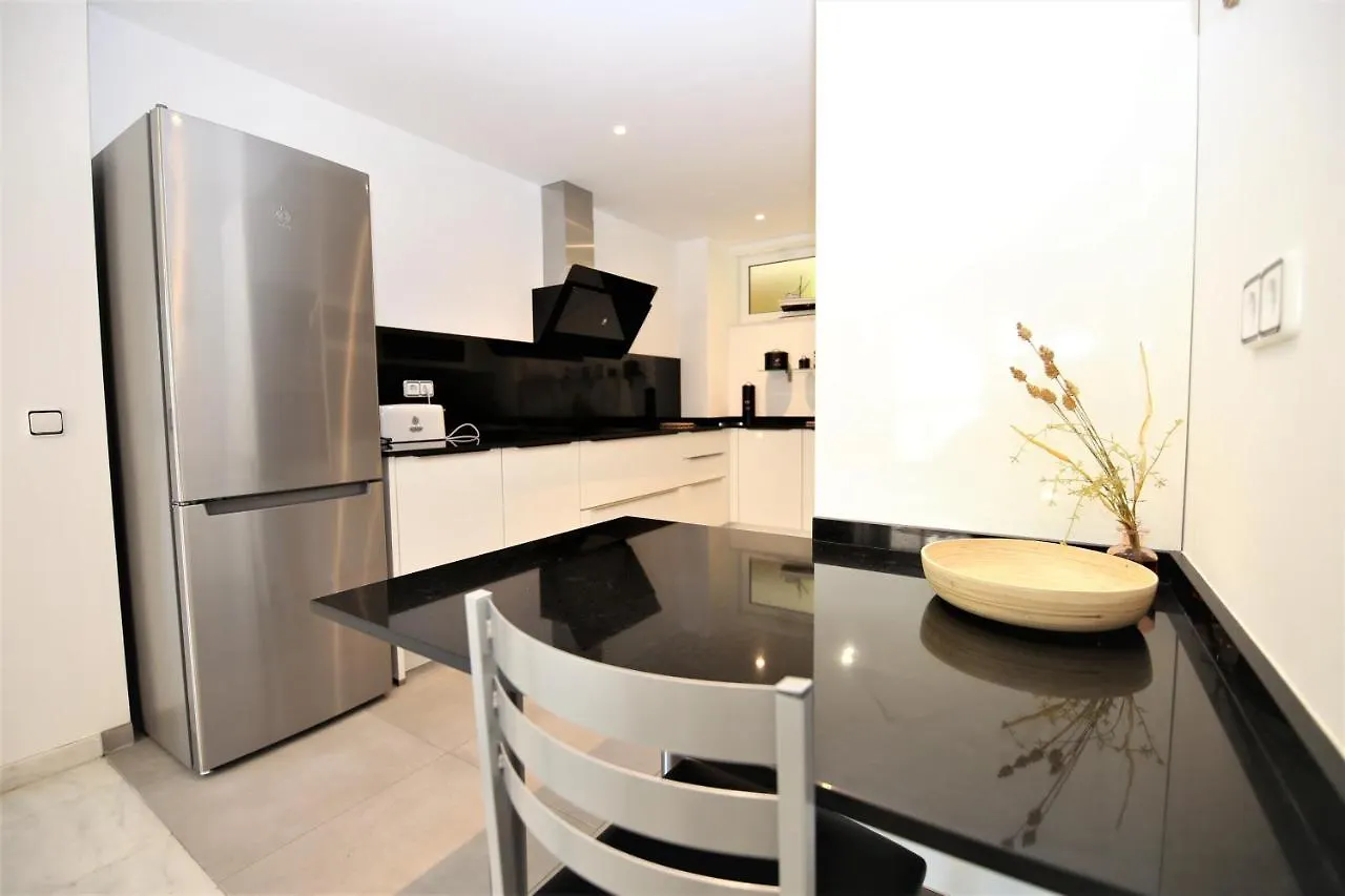 Estepona Port Apartment Sol