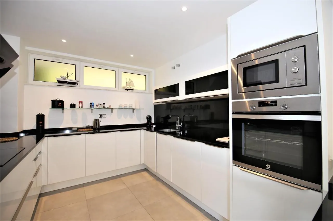 Estepona Port Apartment Sol